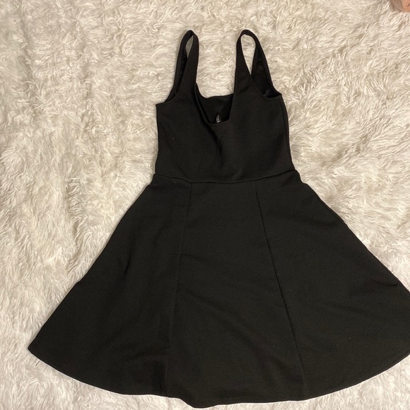 Black Dress - Picture 2 of 2